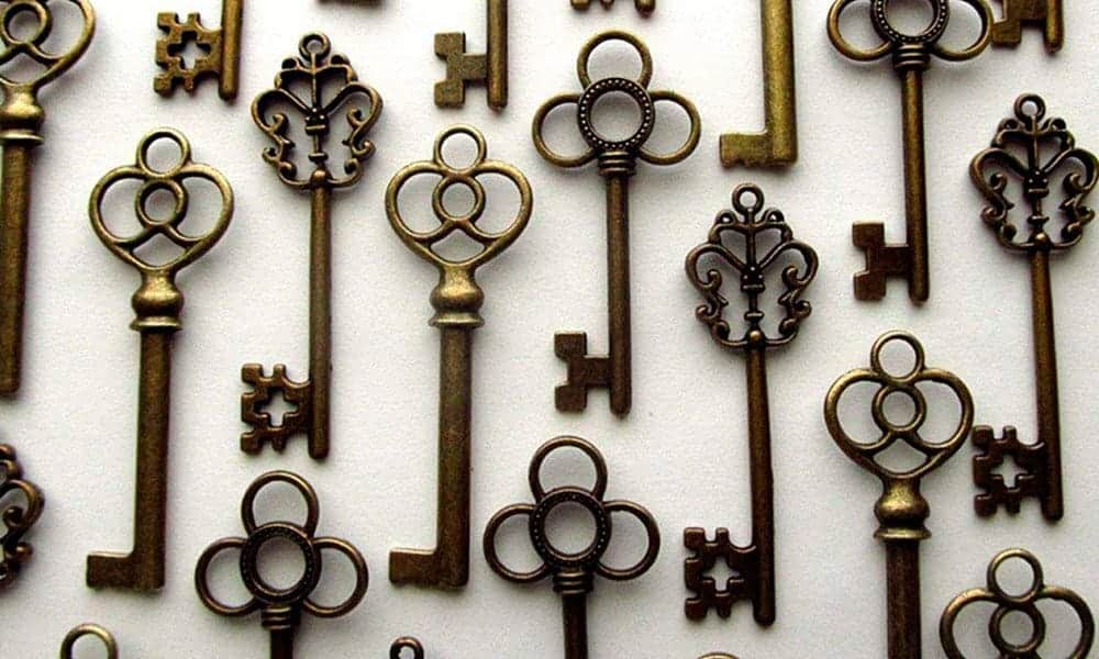 Como surgiu a expressão ‘guardado a sete chaves’?