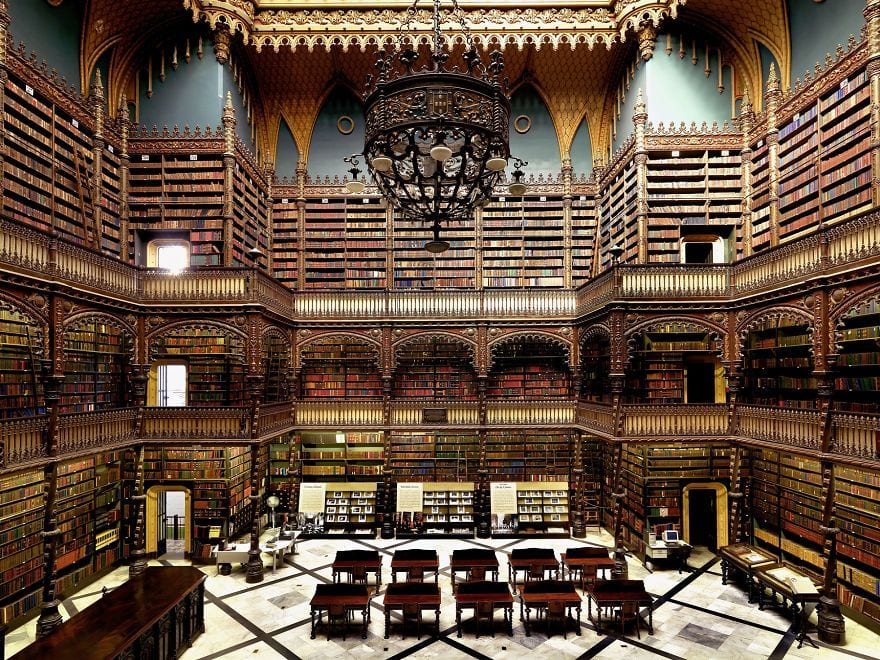 Fotógrafo italiano viaja para registrar as bibliotecas mais incríveis do mundo