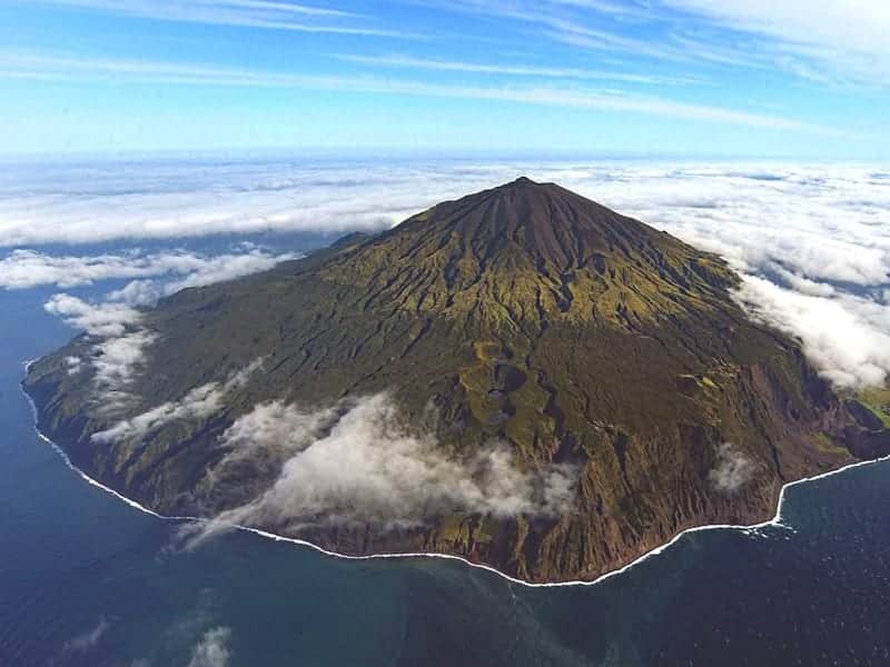 Conheça as 7 ilhas mais isoladas e distantes do mundo