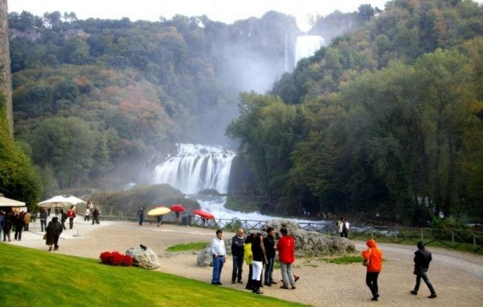 Conheça a cascata artificial de mais de dois mil anos de idade!