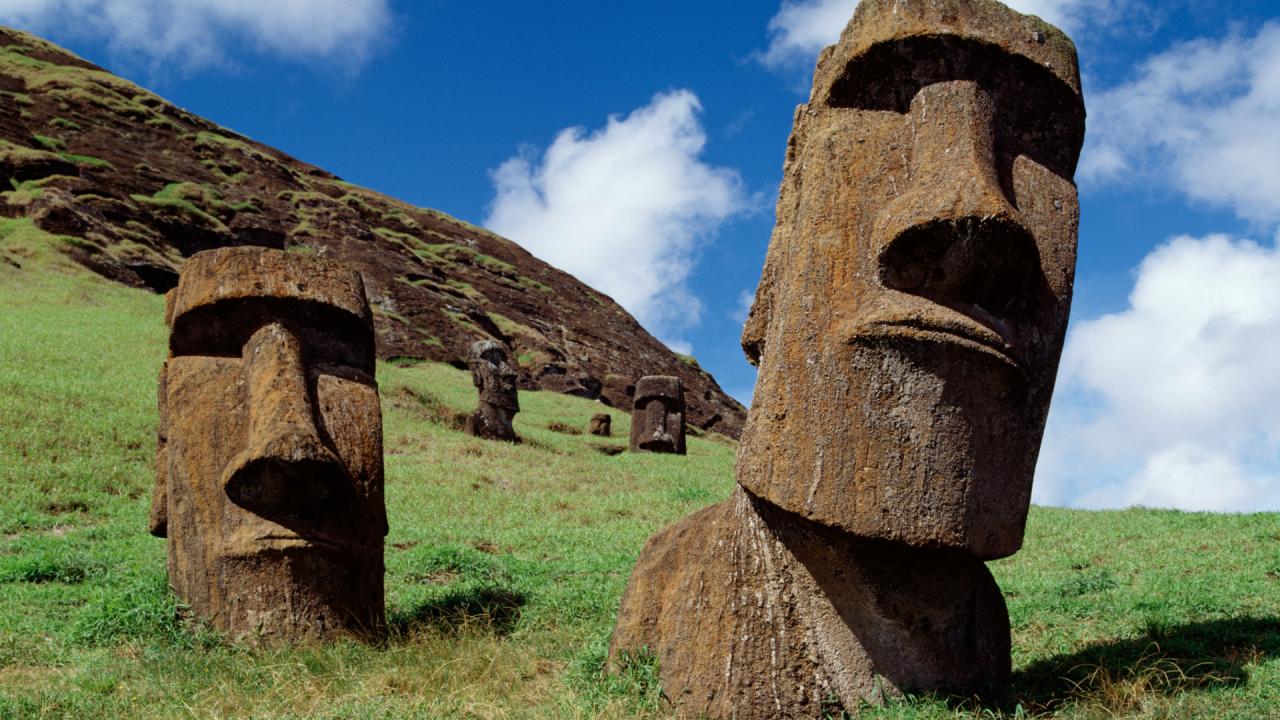 7 fatos [e algumas teorias] sobre a icônica Ilha de Páscoa