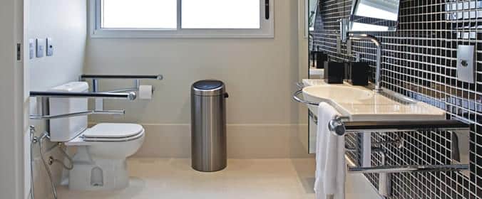 7 regras básicas para usar banheiro público com segurança
