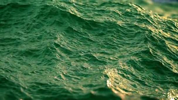 Como as alterações climáticas podem alterar a cor dos oceanos