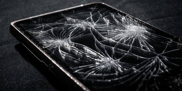 Tela quebrada: 6 coisas que você pode fazer se a tela do celular quebrar