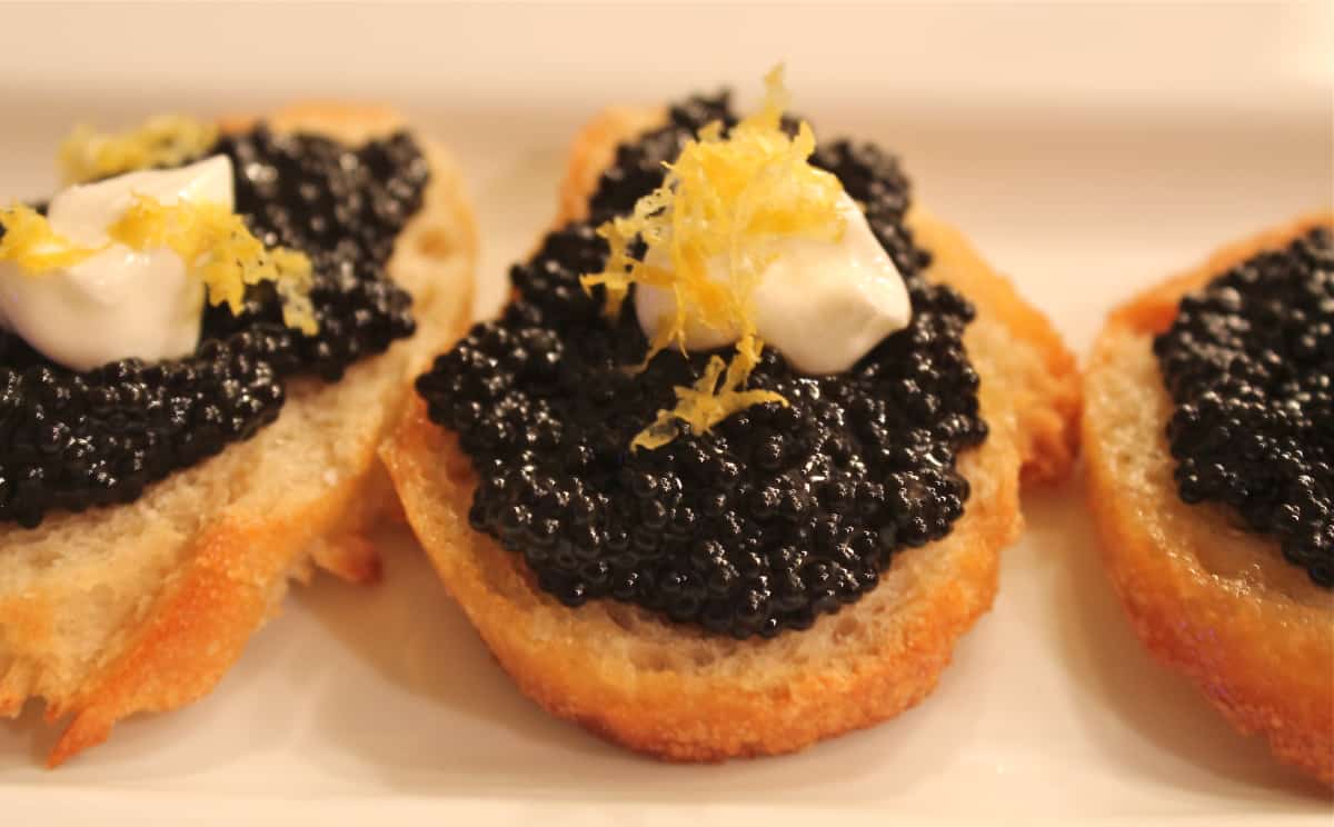 O que é o caviar e qual é o motivo de tanto sucesso dessa comida?
