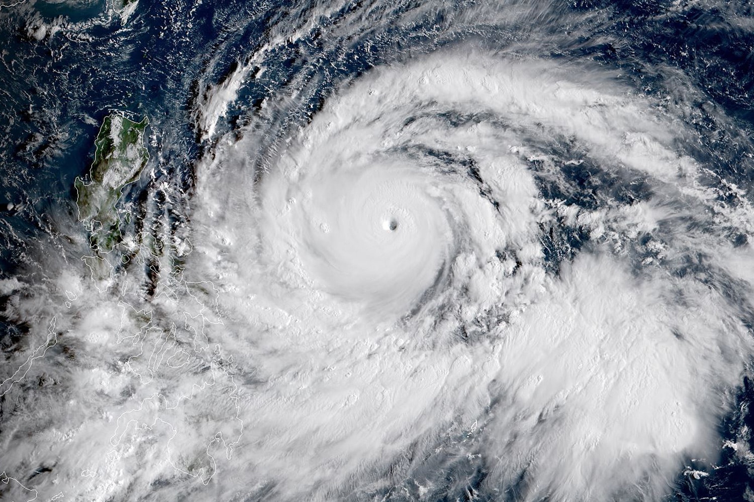 Descubra agora a diferença entre um tufão e um furacão