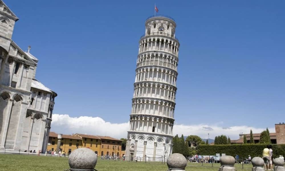 Por que a Torre de Pisa é torta? Descubra 11 curiosidades sobre ela