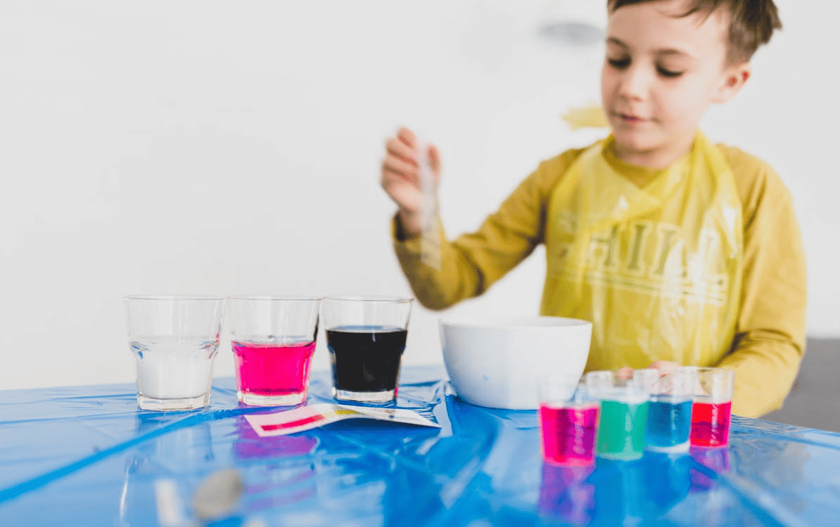 Experiências químicas incríveis para fazer em casa e aprender Ciências