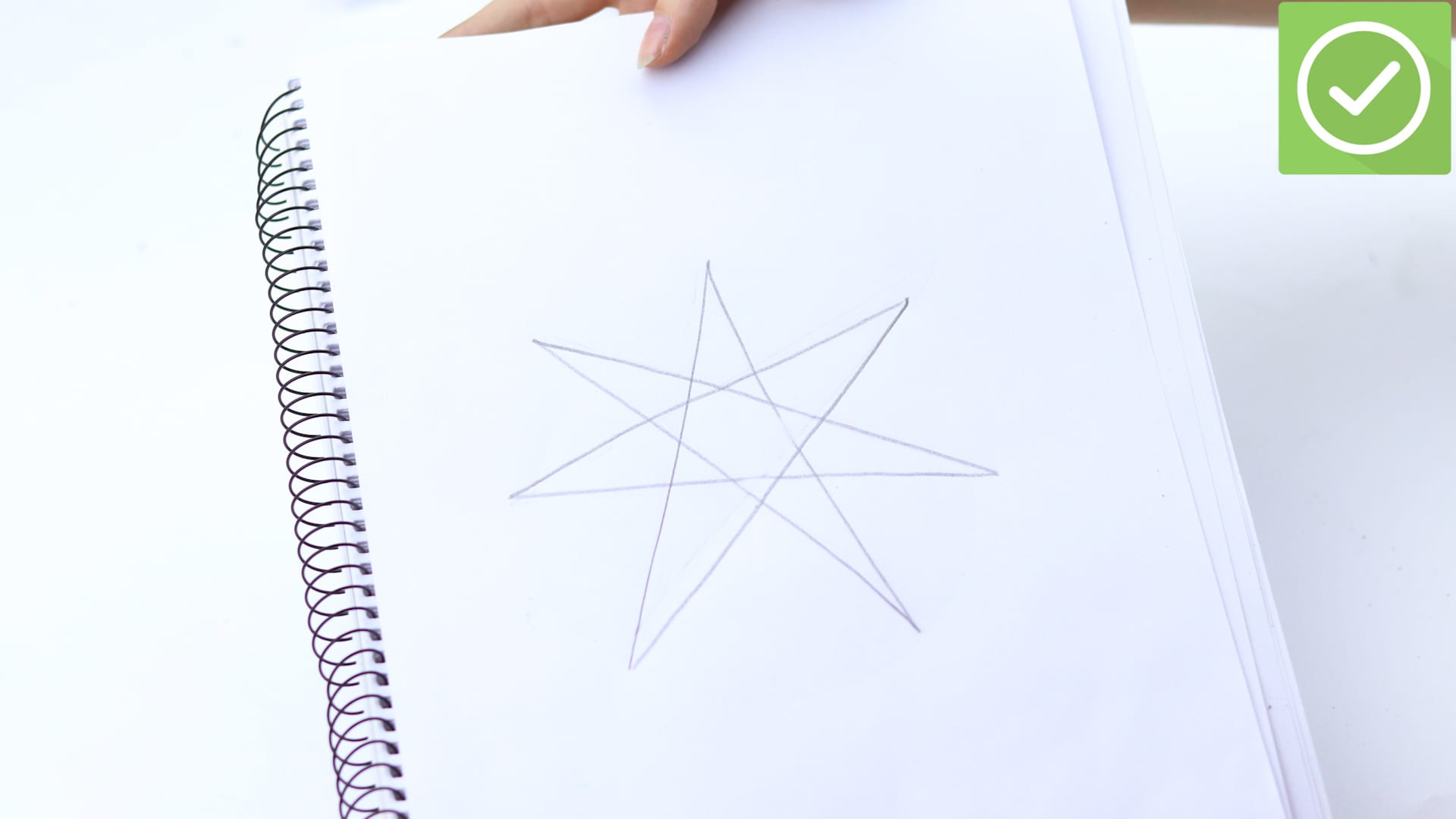 Como desenhar uma estrela usando 5 métodos simples e fáceis