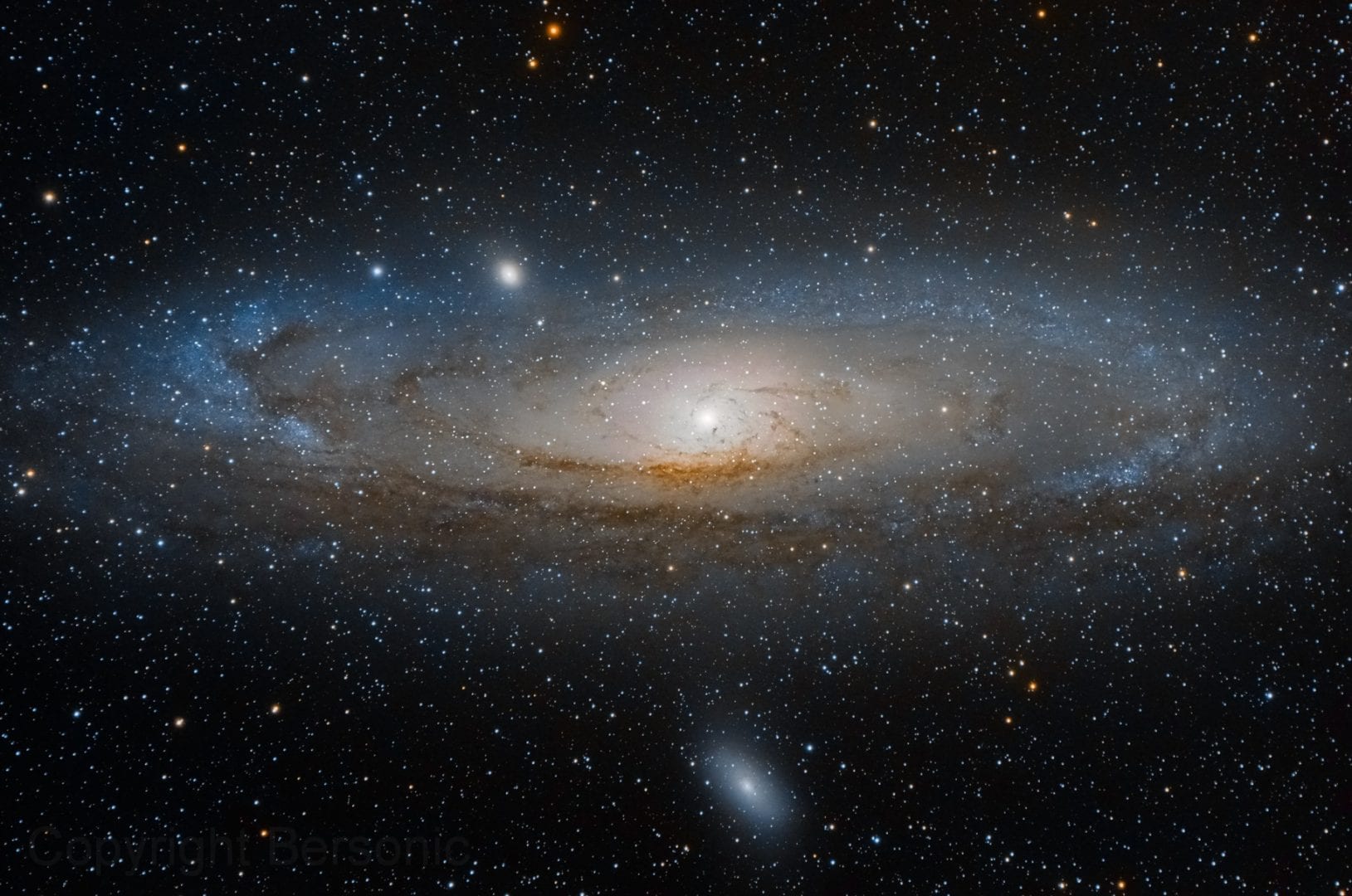 Galáxia  Andrômeda - a grande devoradora de galáxias