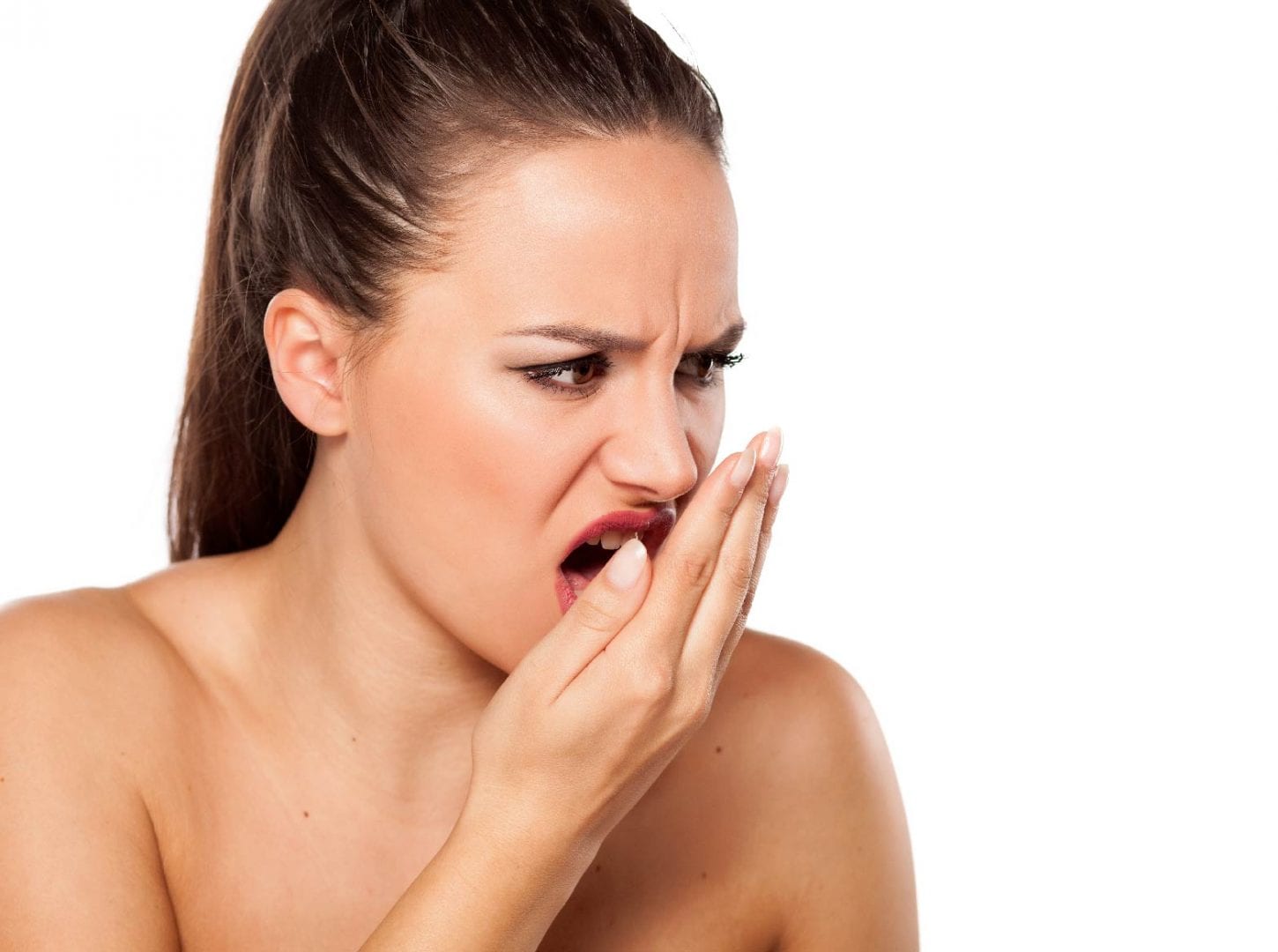 Língua branca pode ser um sinal de doença ou apenas má higiene bucal?