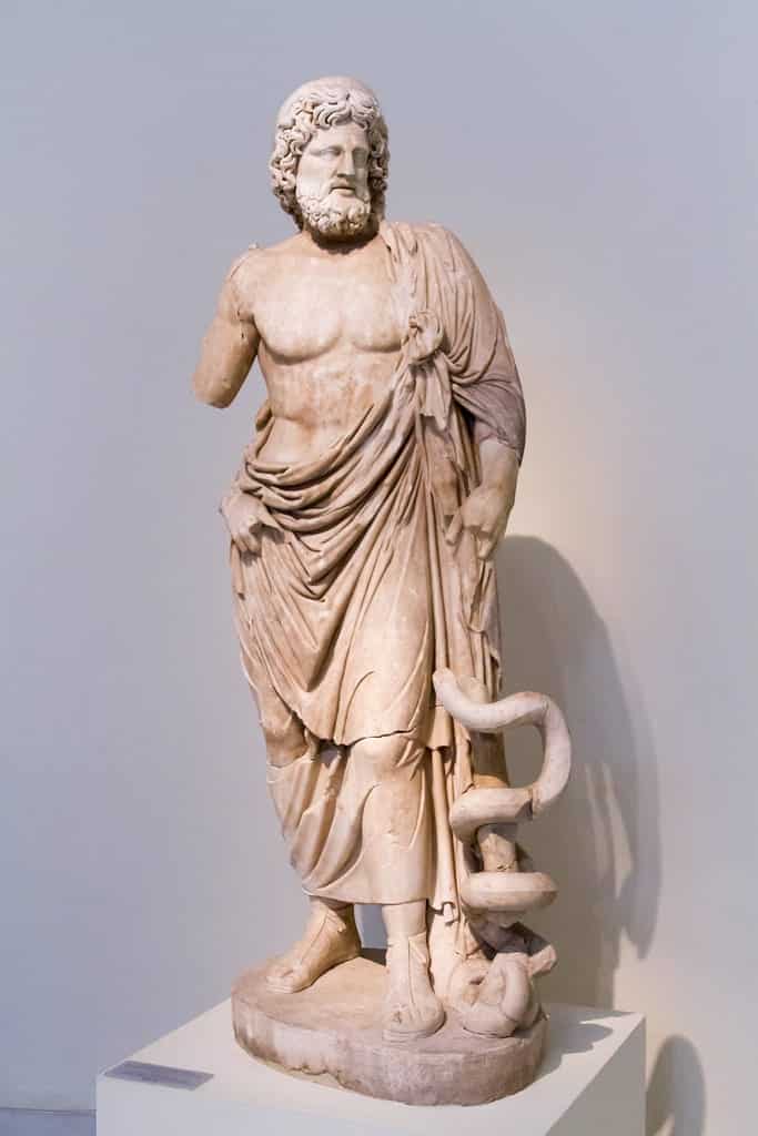 Asclépio - Origem, simbolismo e personificação do deus da medicina