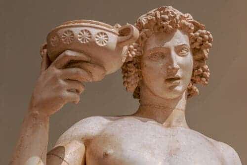 Dionísio - origem e mitologia do deus grego das festas e do vinho