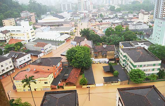 Enchentes - principais causas de inundações e histórico no Brasil