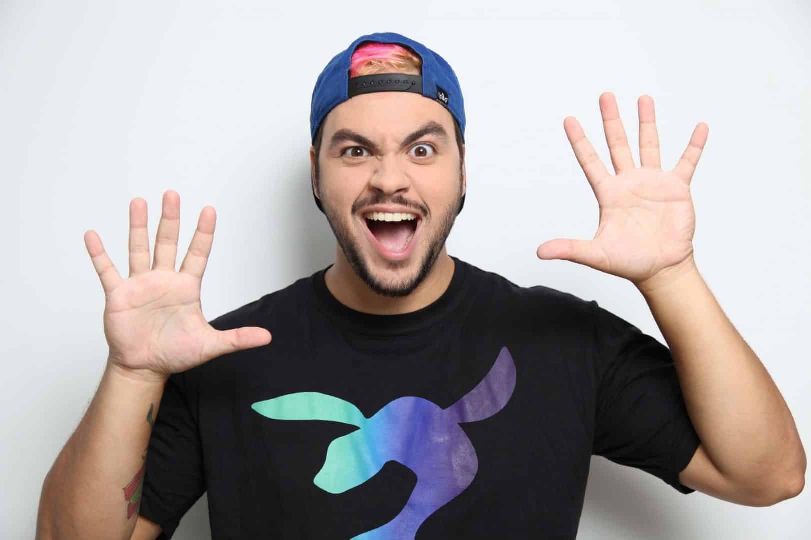 Luccas Neto tudo sobre a vida e a carreira do youtuber