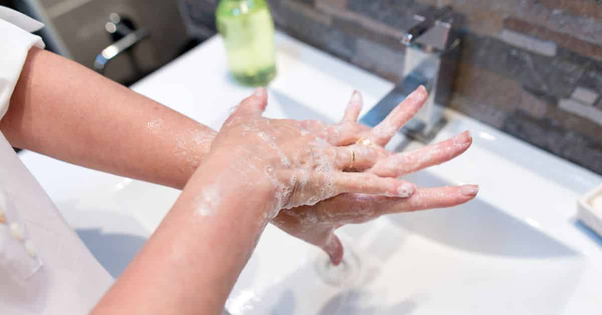 Lavar as mãos - como e quando fazer para se manter livre de germes