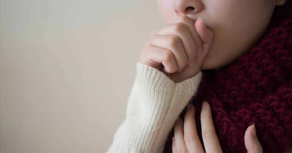 Como parar de tossir - dicas e remédios caseiros para a tosse