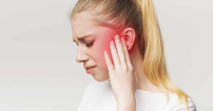 Ouvido inflamado: causas, sintomas, tratamento e remédios caseiros