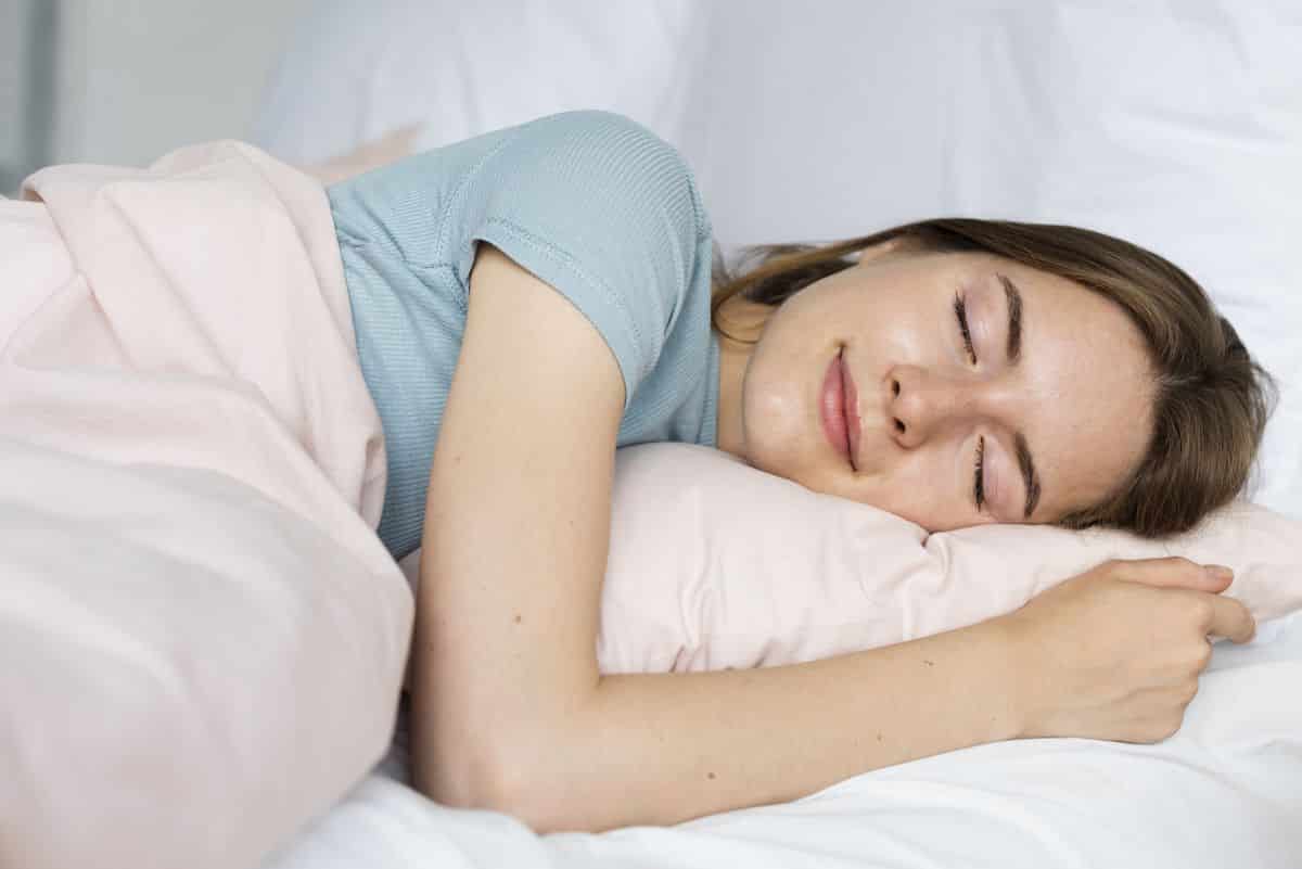 Fotografia de uma pessoa dormindo para ilustração do item