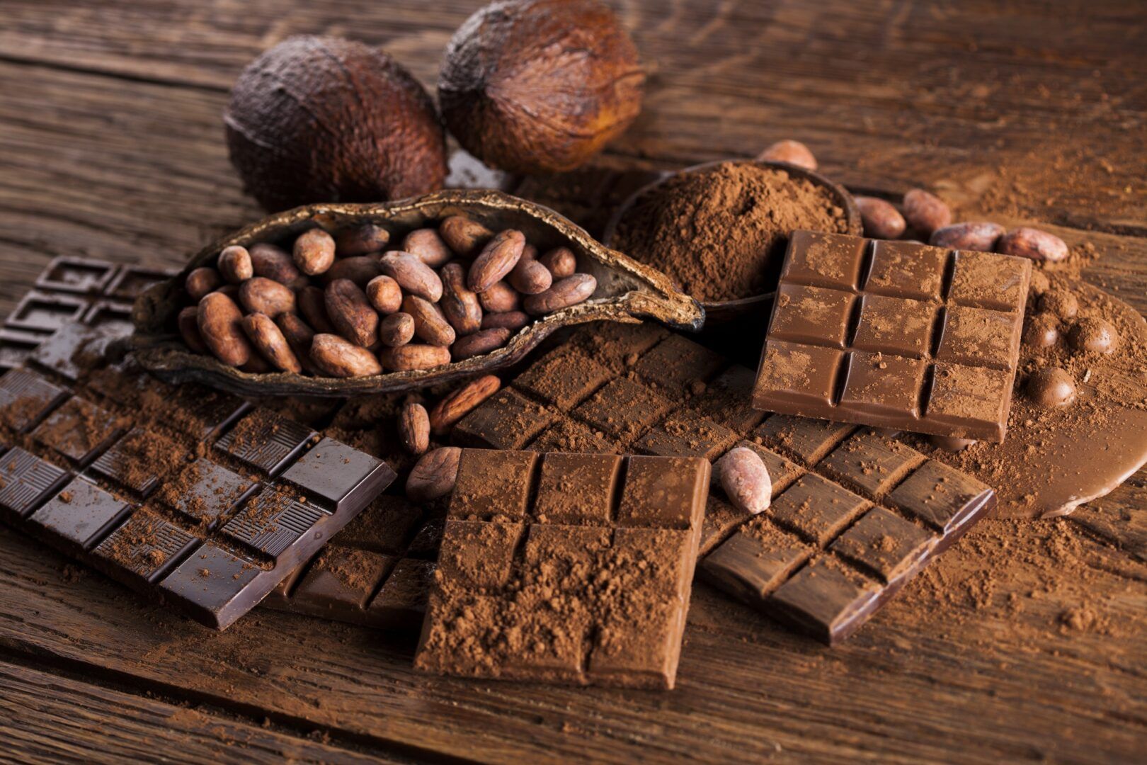 Como é feito o chocolate? Origem, fabricação e benefícios
