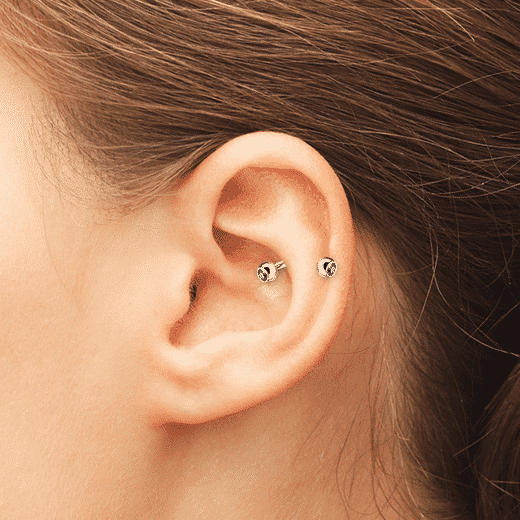 PIERCING NA ORELHA: Tipos e nomes de piercings na orelha que vão te  surpreender! 