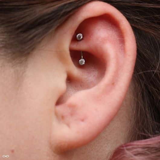 PIERCING NA ORELHA: Tipos e nomes de piercings na orelha que vão te  surpreender! 