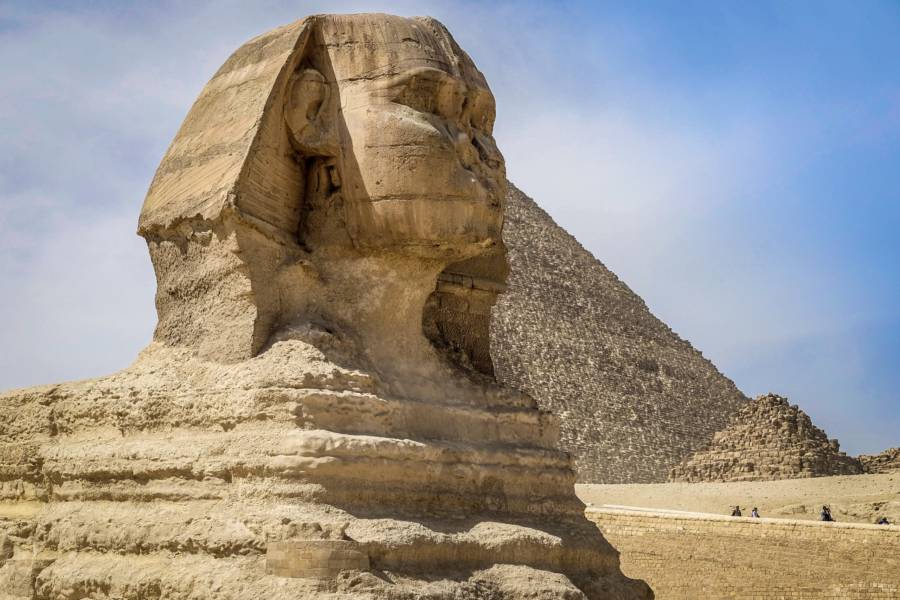 Estátuas do Egito - por que elas têm os narizes quebrados?