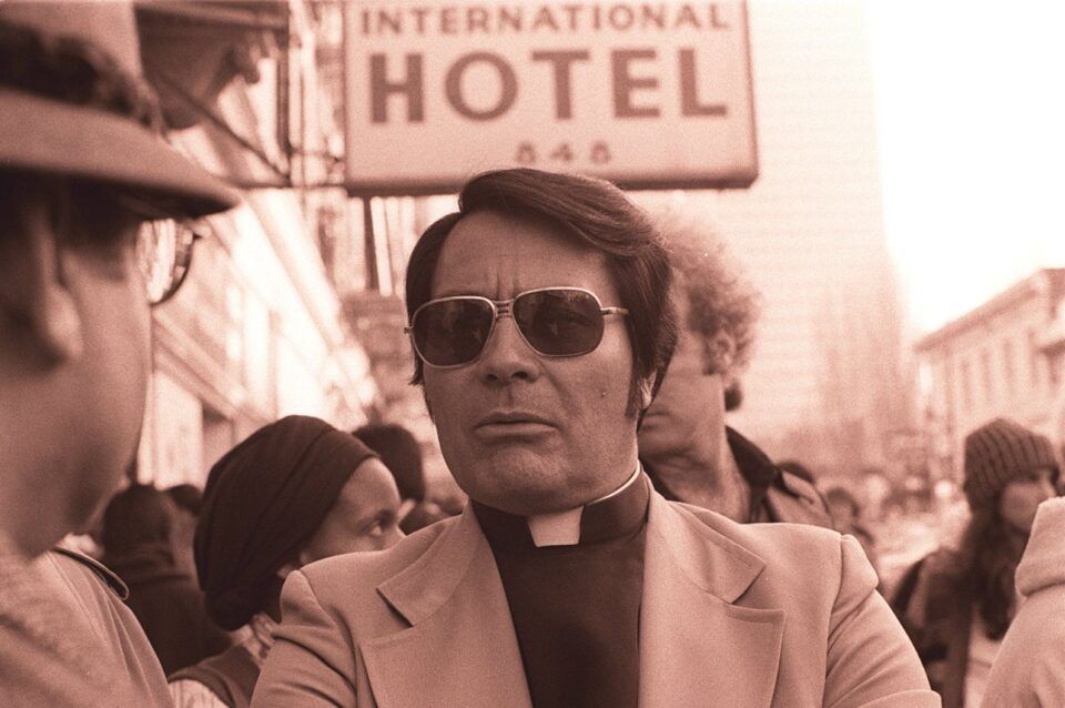 Jim Jones - o líder da seita que fez o maior suicídio em massa do mundo