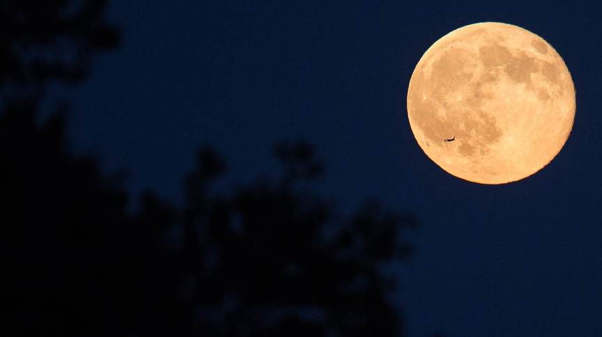 Lua Laranja, o que é? Origem e frequência do fenômeno