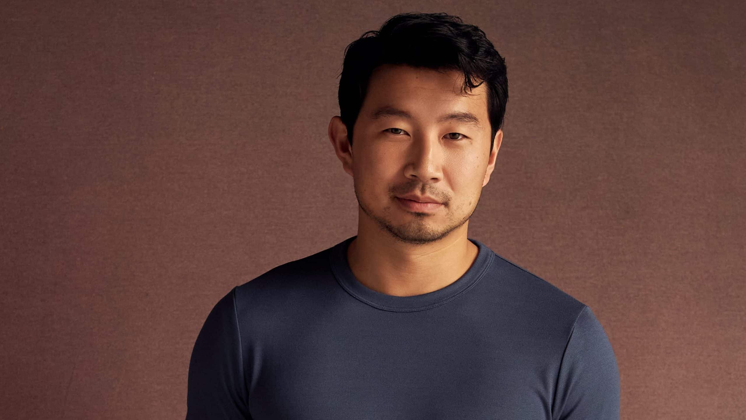 Simu Liu, astro de Shang-Chi, chorou ao ler o roteiro de filme da Marvel