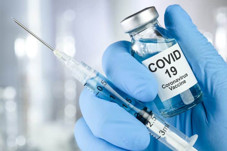 Vacina não causa AIDS: entenda mais sobre a fake news
