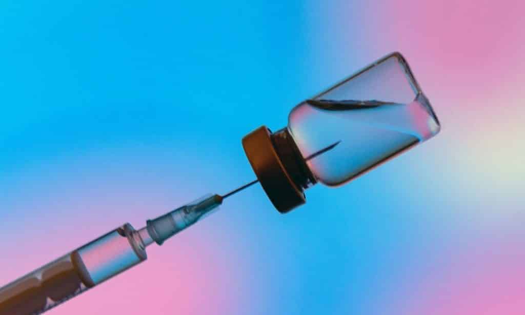 Entenda sobre a eficácia das vacinas que protegem contra a ômicron