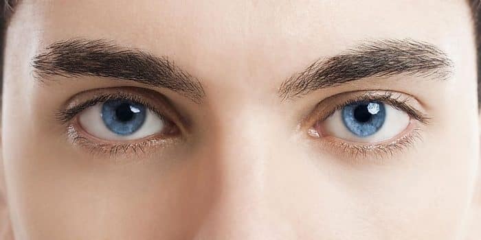 Olhos pretos: o que determina as cores raras dos olhos?