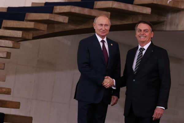 Visita de Bolsonaro a Rússia pode influenciar em relação com os EUA