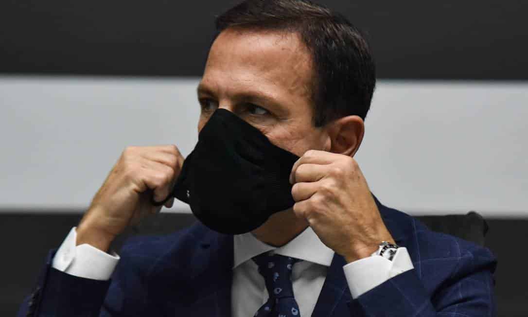 São Paulo decreta fim de uso obrigatório de máscara