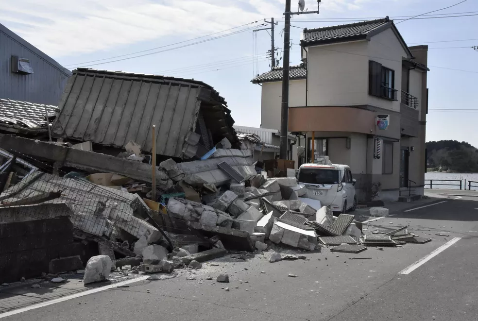 Terremoto de magnitude 7.3 atinge Japão em Tóquio e Fukushima