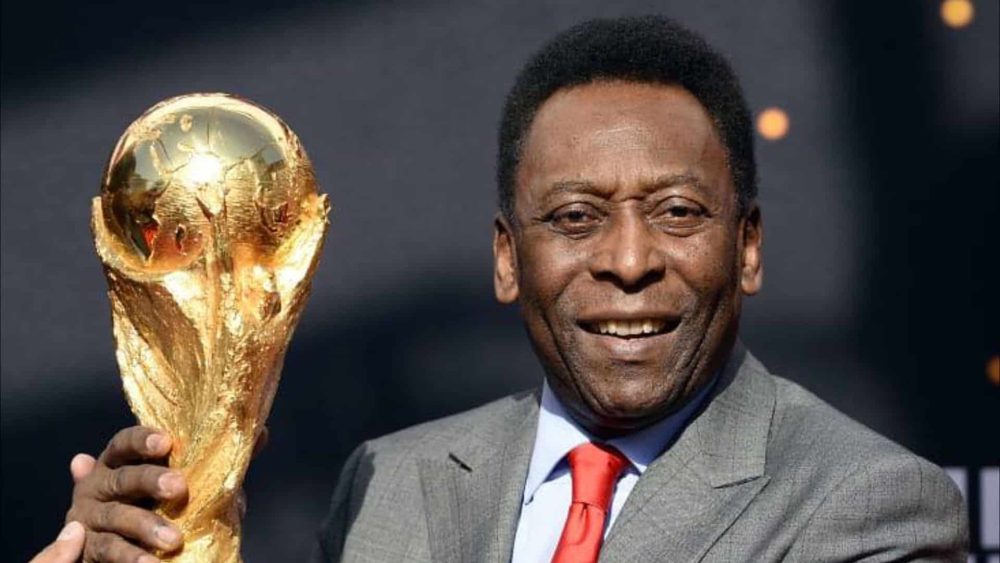 Pelé inventou o país do futebol aos 17 anos